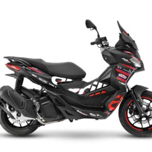 Ein schwarzes Motorrad mit roten und weißen Akzenten. Es hat ein sportliches Design.