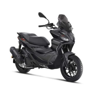 schwarzes Motorrad mit Sitz und Lenker Ein schwarzes Motorrad mit einem Sitz und Lenker. Es ist ein modernes Fahrzeug.