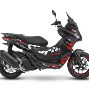 Ein schwarzes Motorrad mit roten und weißen Akzenten. Es hat ein sportliches Design.