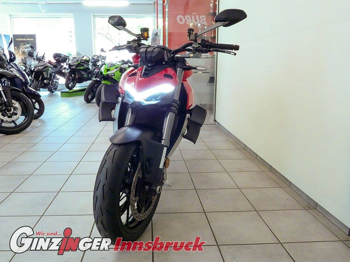 g-000344-g_W3440744_4-ducati-streetfighter-v4-639067249737575240