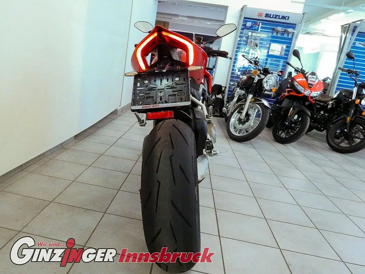 g-000344-g_W3440744_5-ducati-streetfighter-v4-639067249738605370