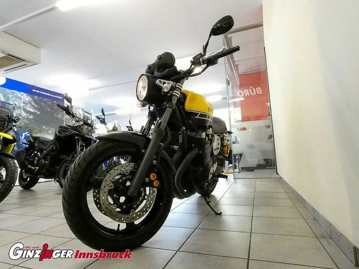 g-000344-g_W3440763_6-yamaha-xjr-1300-60th-edition-639067249995435140