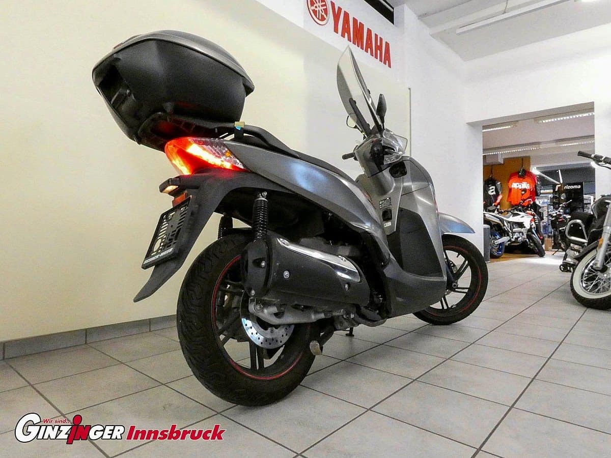 g-000344-g_W3440769_3-honda-sh300i-639067250061965530