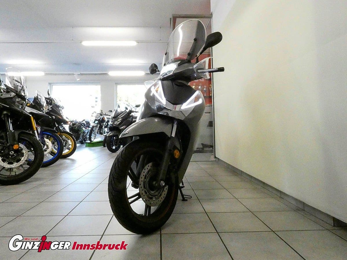 g-000344-g_W3440769_4-honda-sh300i-639067250062975260