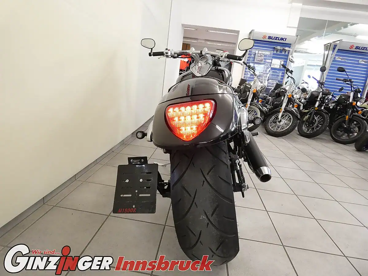 g-000346-g_W3465634_4-suzuki-vzr-1800-639067250306795320