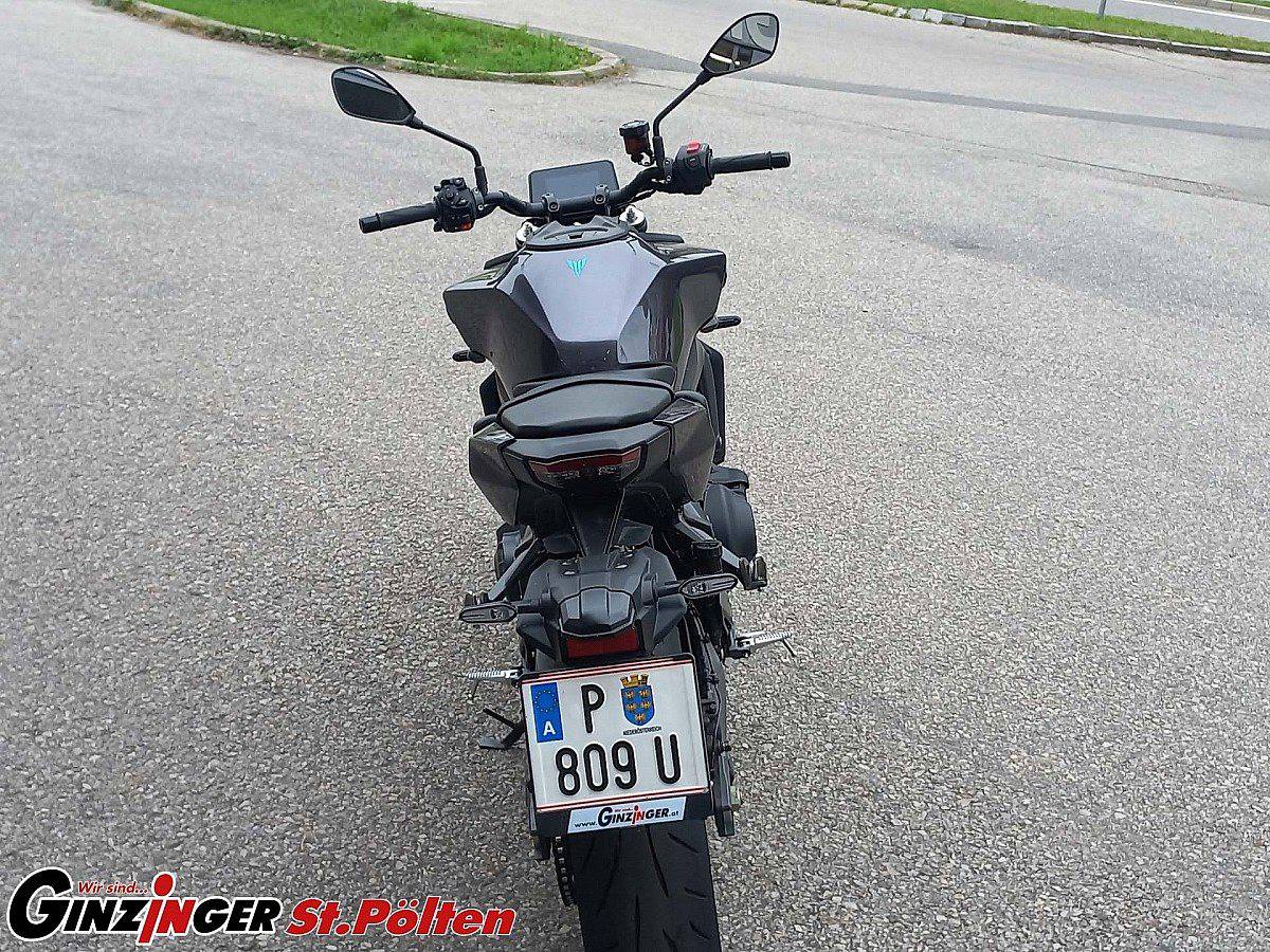 g-000346-g_W3466814_2-yamaha-mt-09-y-amt-639067249740675240