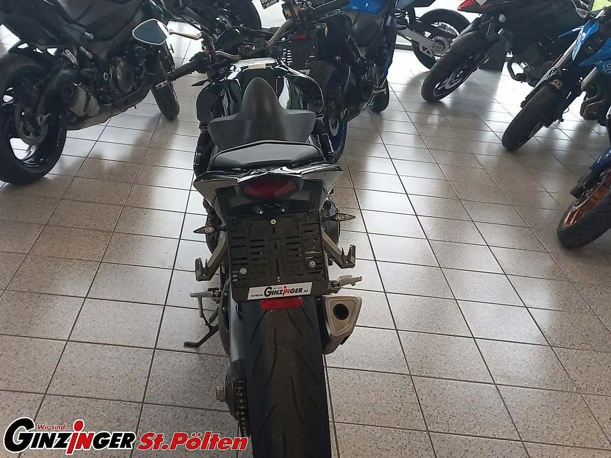 g-000346-g_W3466827_4-honda-cb1000-hornet-639067249876315460