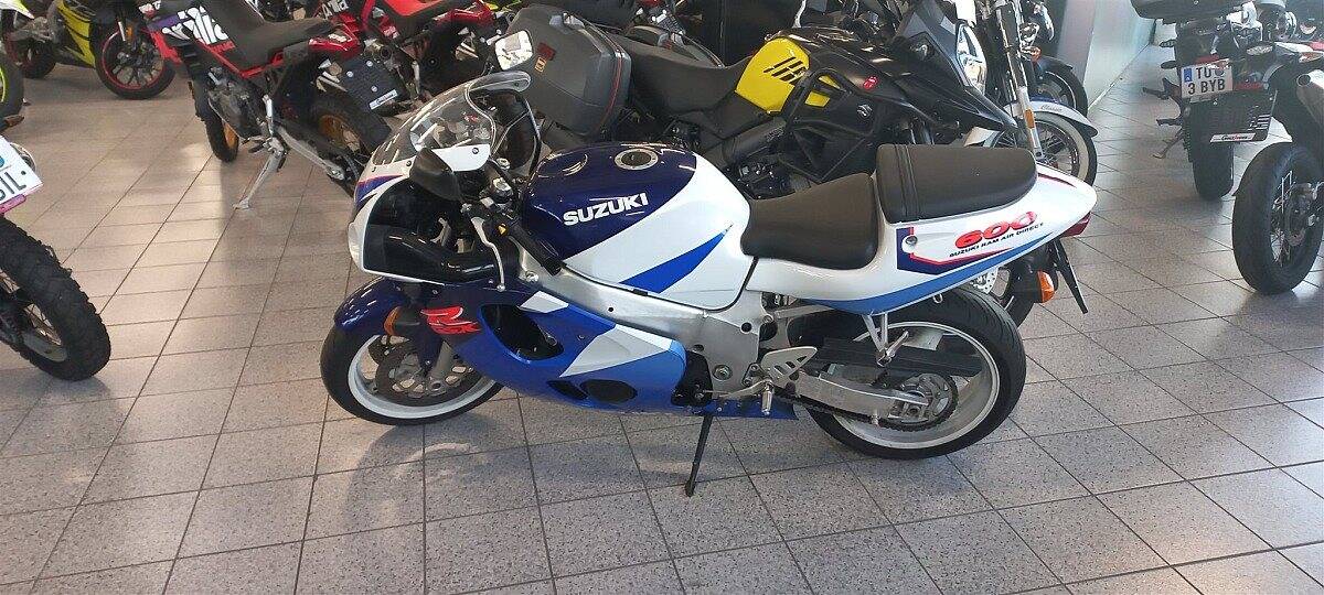 g-000346-g_W3466836_4-suzuki-gsx-r-600-639067249934635180