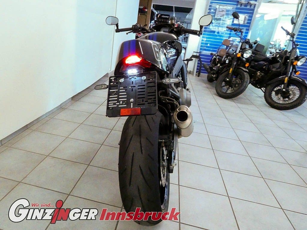 g-000344-g_W3440738_5-yamaha-xsr900-639170073112501300