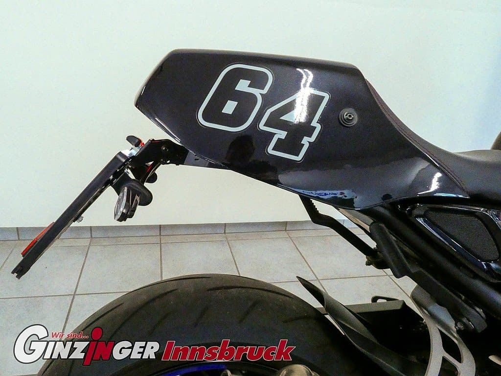 g-000344-g_W3440738_8-yamaha-xsr900-639170073115401240