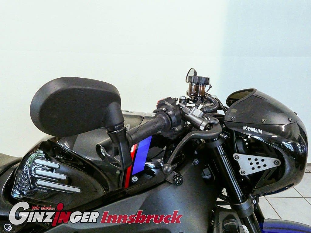 g-000344-g_W3440738_9-yamaha-xsr900-639170073116311290