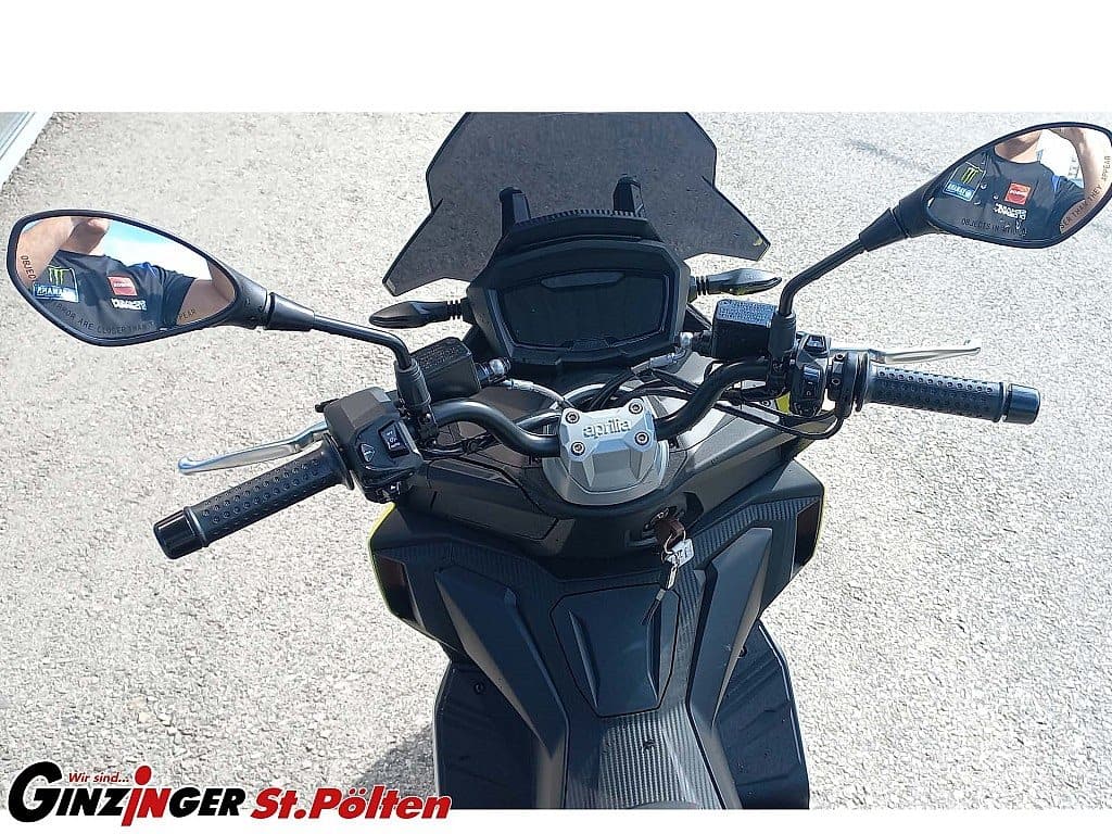 g-000346-g_W3466806_4-aprilia-sr-gt-sport-125-639188212814031240