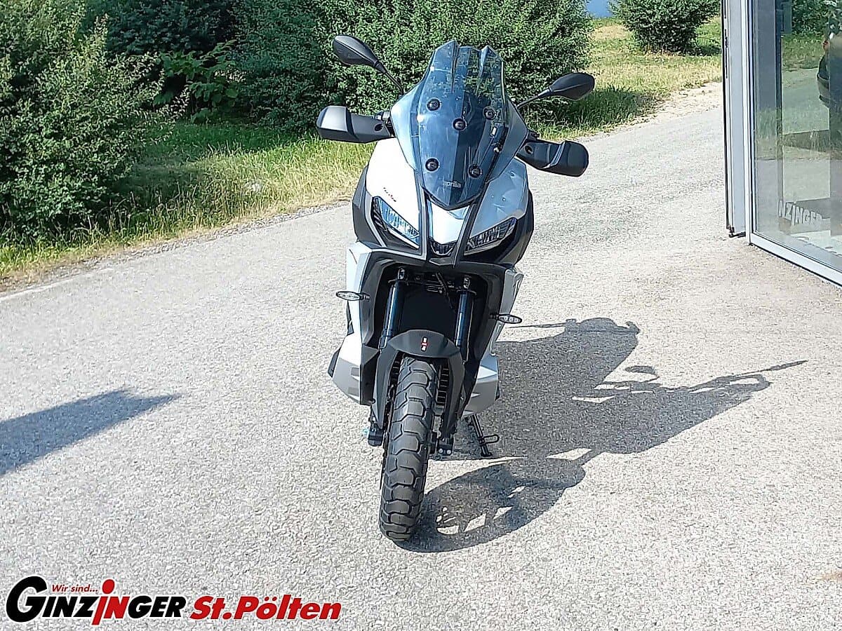 g-000356-g_W3564545_3-aprilia-sr-gt-400-639185078560187630