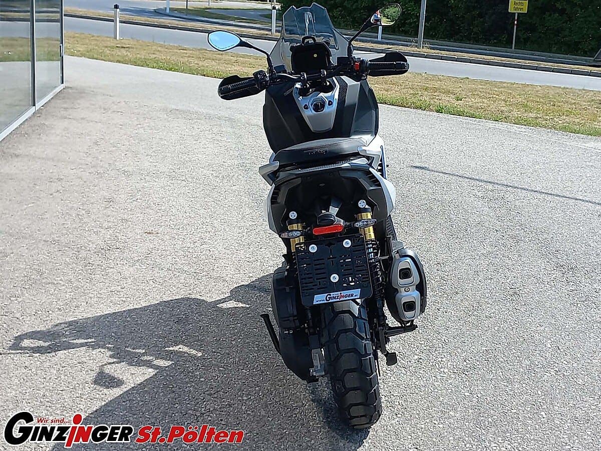 g-000356-g_W3564545_4-aprilia-sr-gt-400-639185078561337510