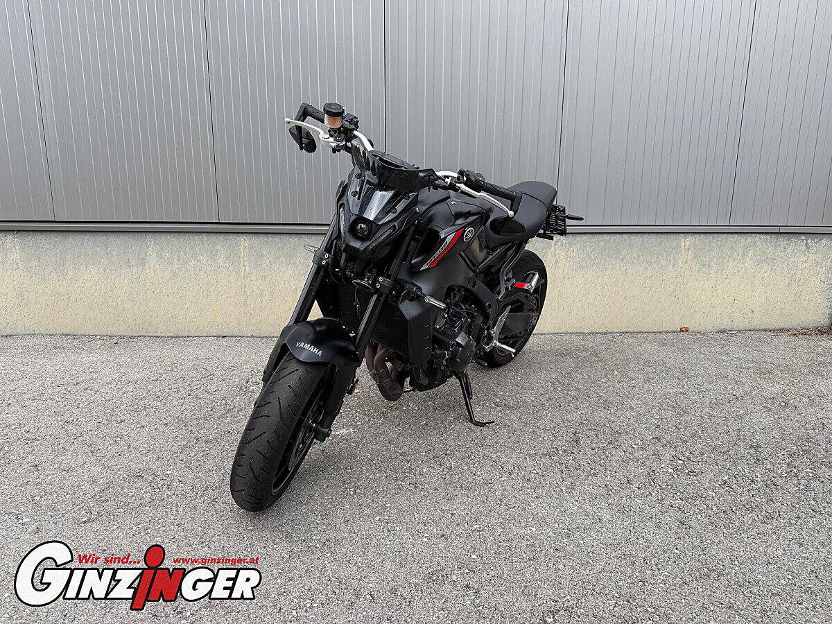 g-000356-g_W3569646_2-yamaha-mt09-639191994267400580