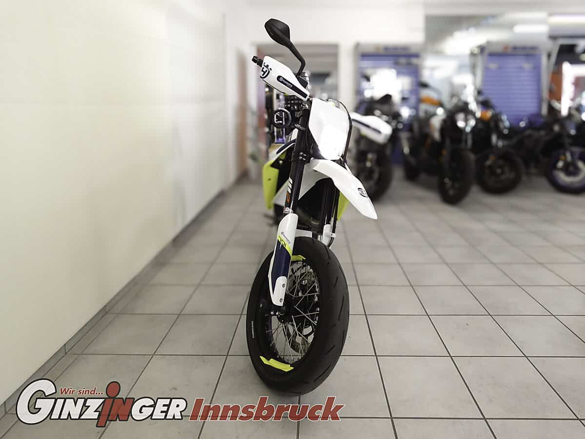 g-000357-g_W3573495_4-husqvarna-701-supermoto-639198038499924350