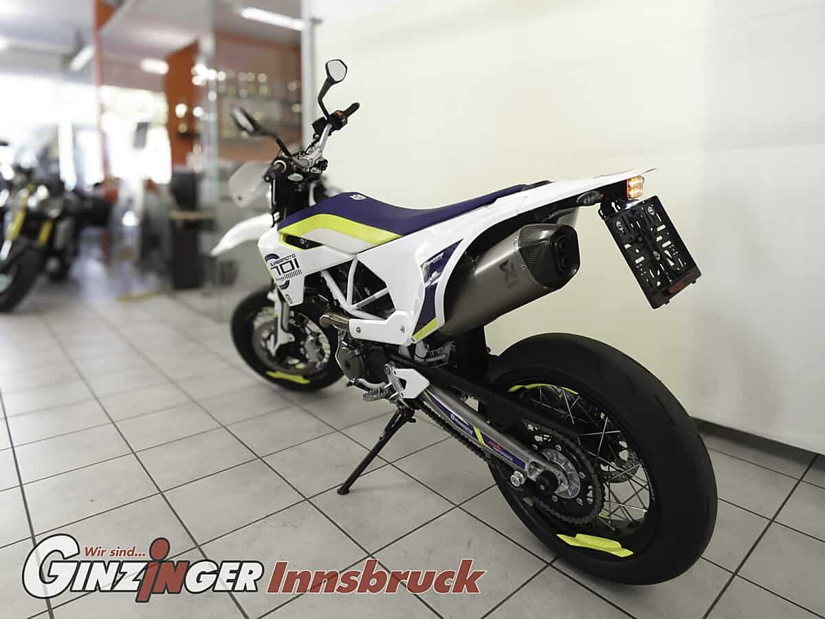g-000357-g_W3573495_5-husqvarna-701-supermoto-639198038500924100