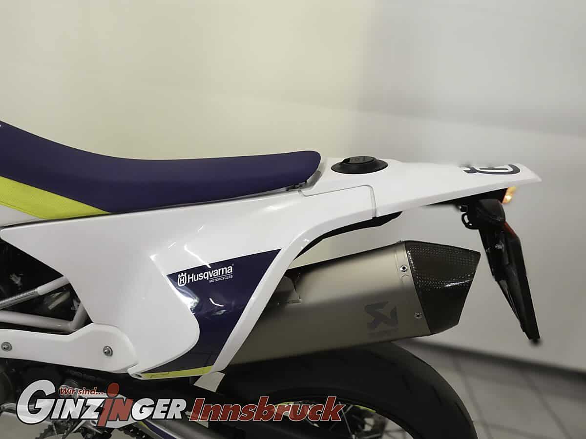 g-000357-g_W3573495_8-husqvarna-701-supermoto-639198038503914090