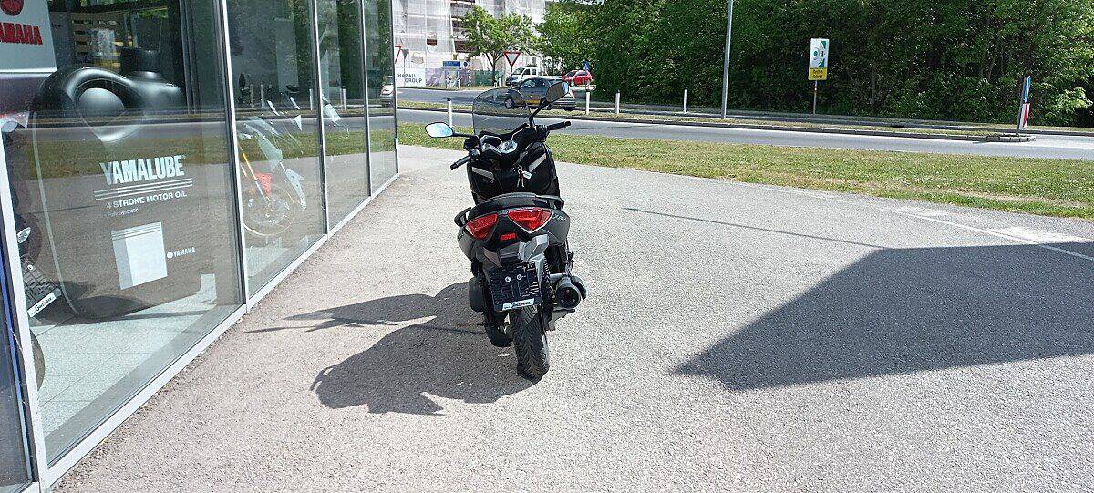 g-000353-g_W3533059_2-yamaha-x-max-125-639230584349601380