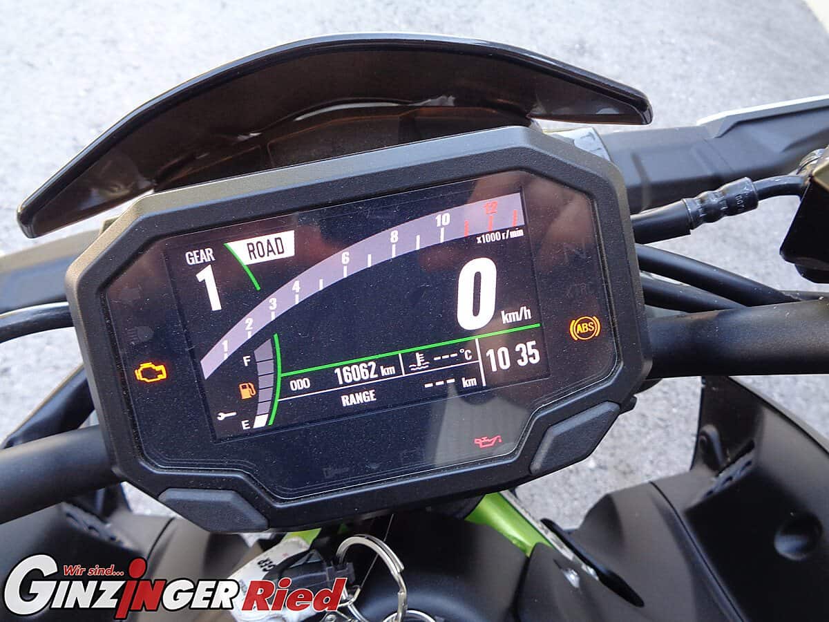 g-000358-g_W3585596_6-kawasaki-z-900-639220504123556090