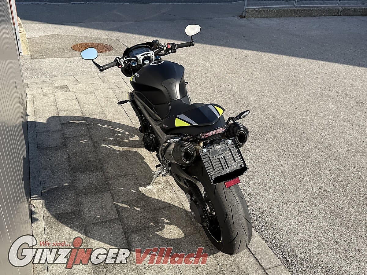 g-000358-g_W3586723_4-triumph-speed-triple-rs-1050-639221367661046250