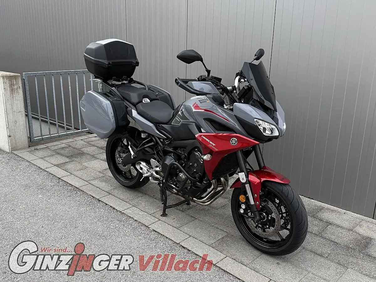 Tracer 900 – Bild 1